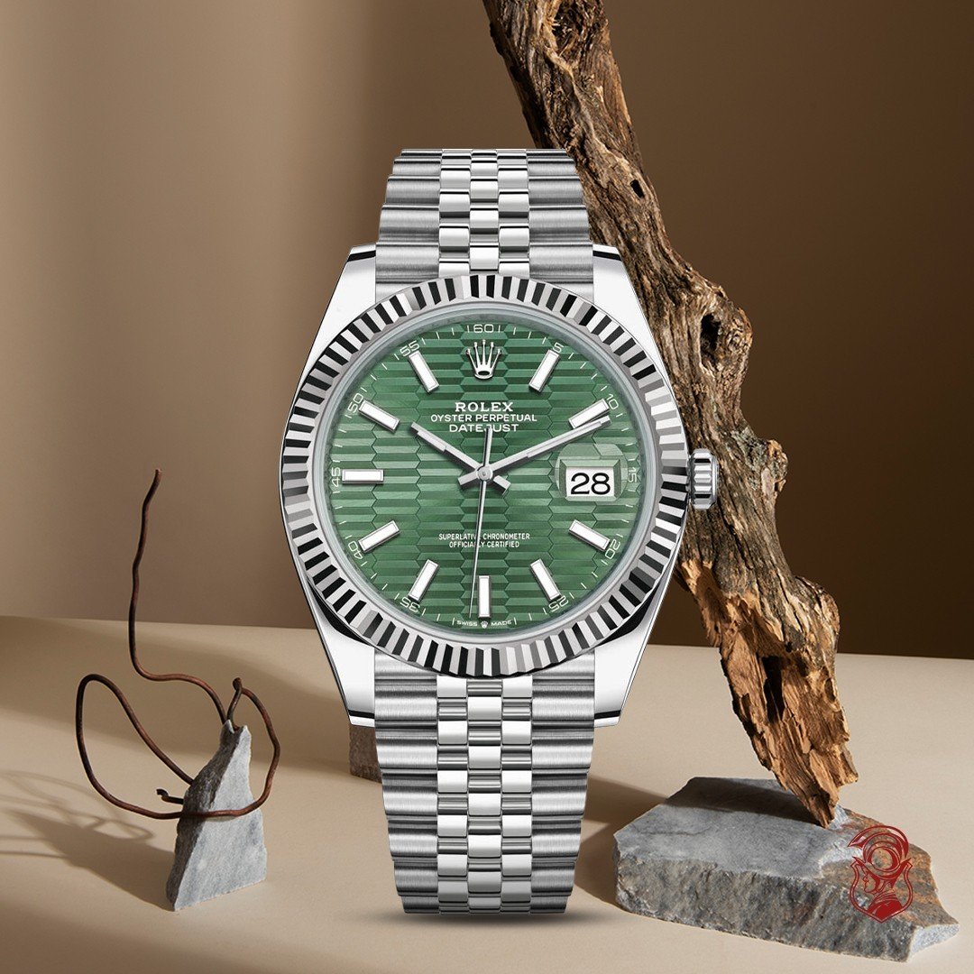 MSP: 103168 ROLEX DATEJUST 126334-0030 41MM MOTIF GREEN DIAL WATCH 41MM 420,420,000 VNĐ